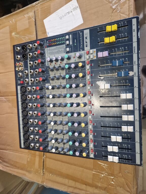 5333097 MIXER SOUNDCRAFT E.F.X. 8 EFF.